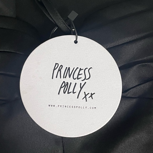 NWOT Princess Polly Black Dress, Size 6. Pleated V neck bust. Minidress. - Picture 6 of 9